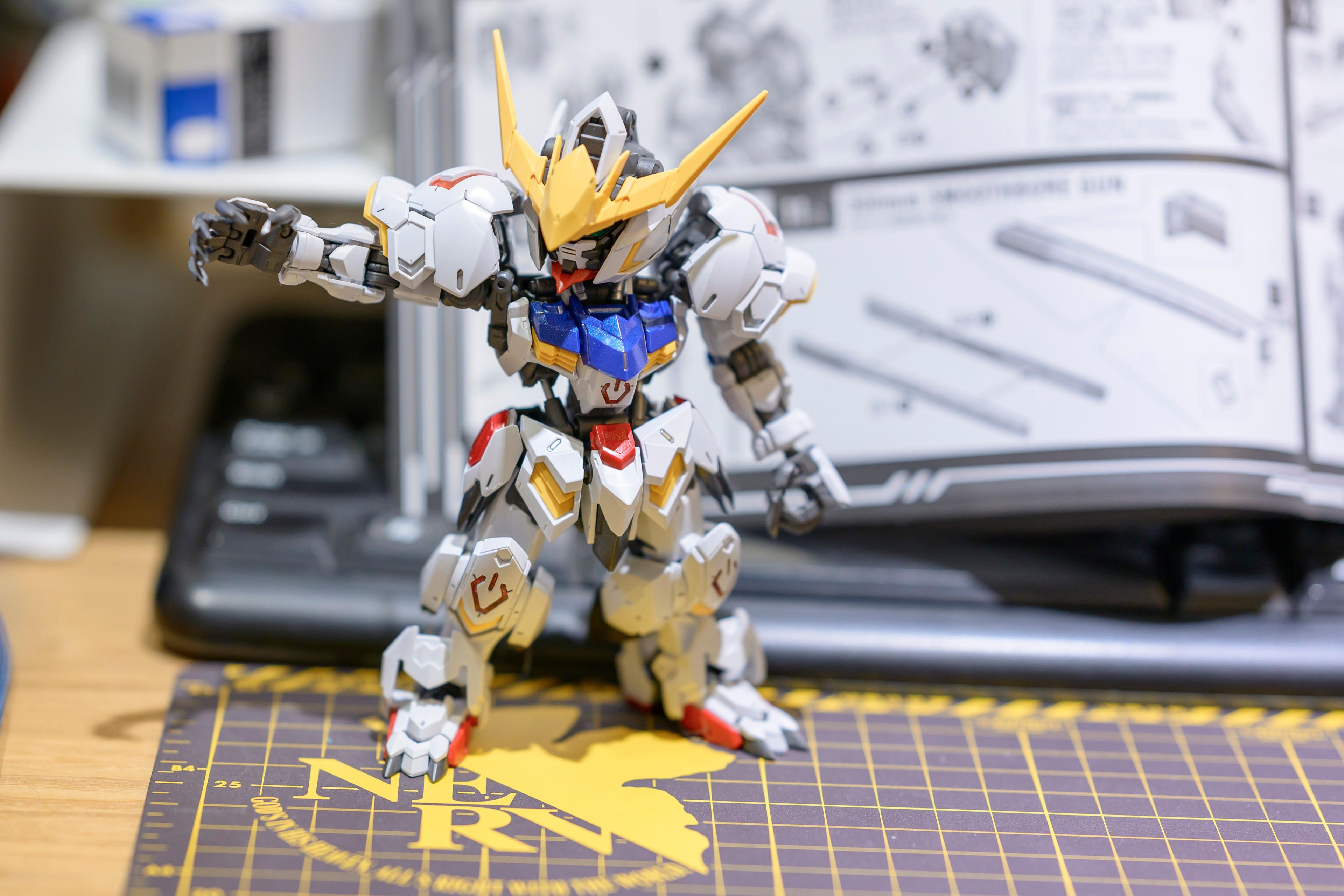 BANDAI MGSD GUNDAM BARBATOS 獵魔鋼彈模型